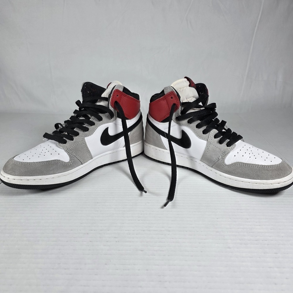 Nike Air Jordan 1 Retro OG Light Smoke Grey GS Size 6.5Y 575441-126 YOUTH